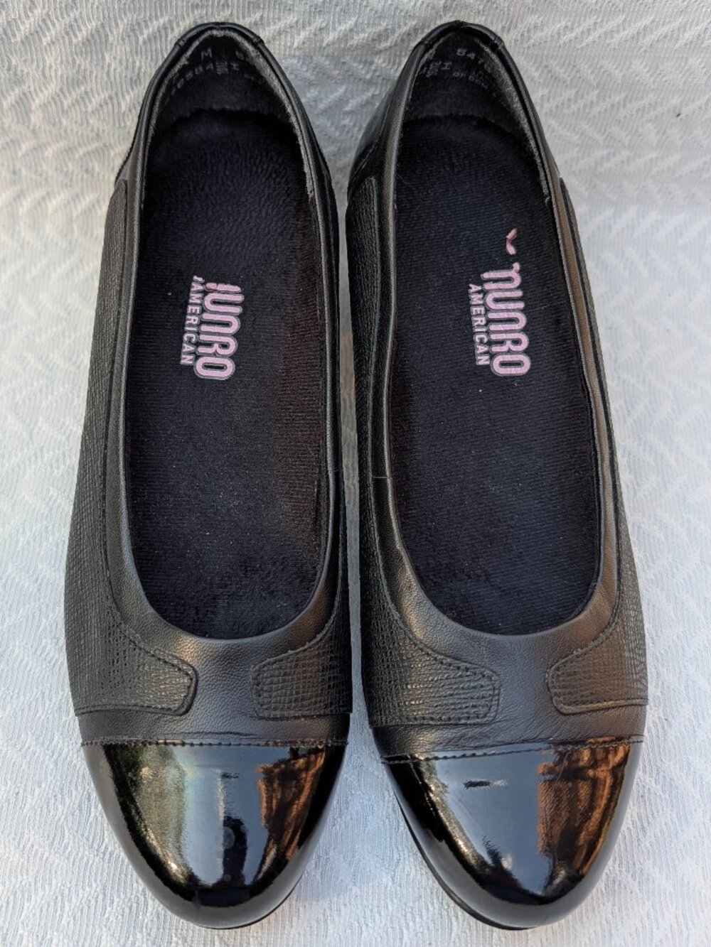 Munro American Jillian Black Patent Cap Toe Leather Pumps Heels Shoes - Size 5M